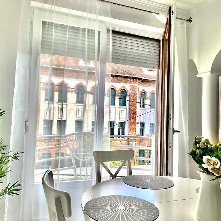 Mirell Apartman Segedin Dış mekan fotoğraf