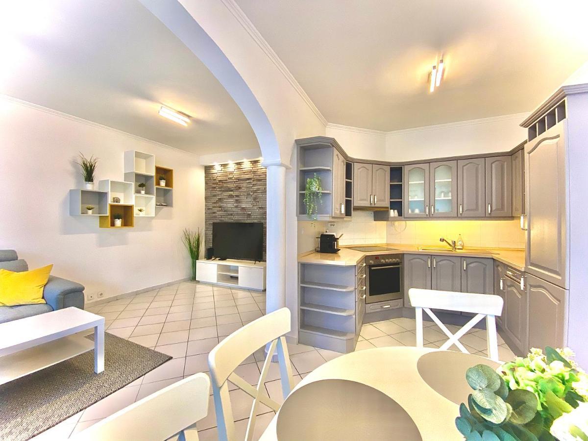 Mirell Apartman Segedin Dış mekan fotoğraf