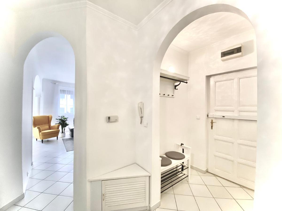 Mirell Apartman Segedin Dış mekan fotoğraf