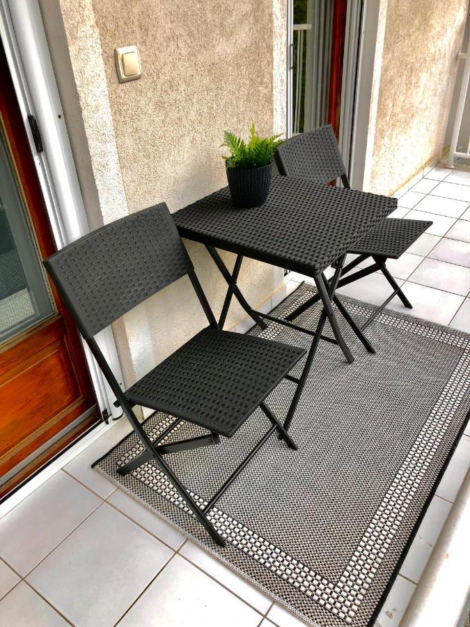 Mirell Apartman Segedin Dış mekan fotoğraf